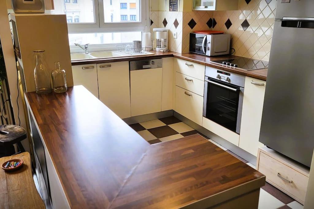 Appartement Des Beaux-Arts Безансон Екстериор снимка